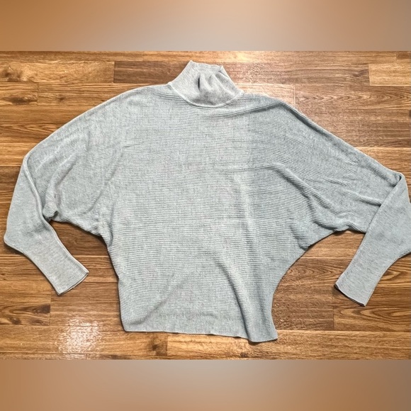 John + Jenn mock turtleneck gray blue knit sweater dolman long sleeve. XS EUC - Picture 9 of 9